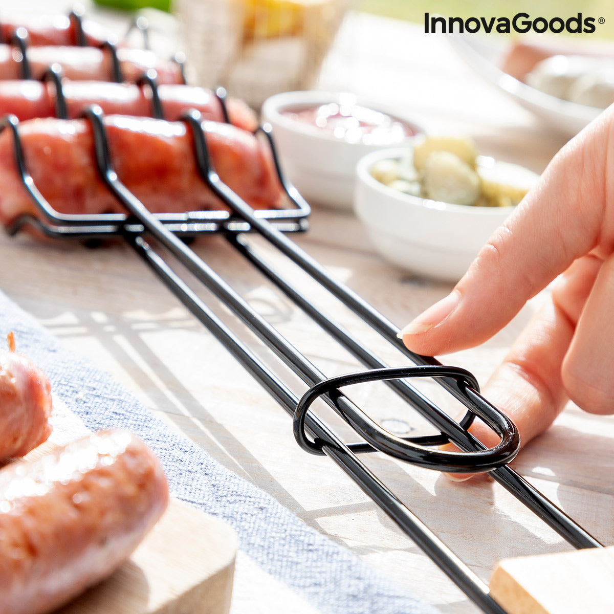 Grillzange für Würstchen Sosket InnovaGoods