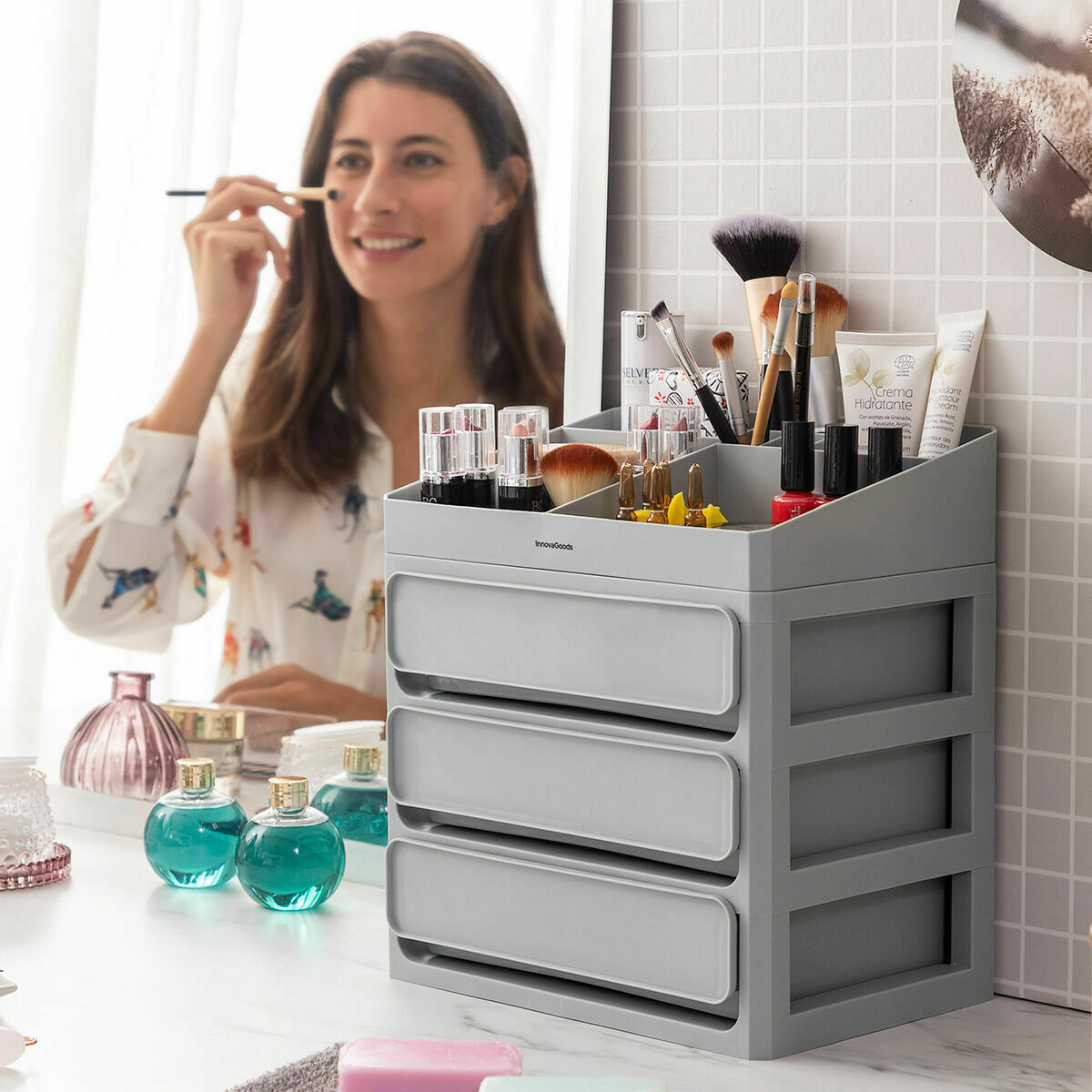 InnovaGoods Makeser Kosmetikorganizer mit 3 Schubladen und 9 Fächern – Grau