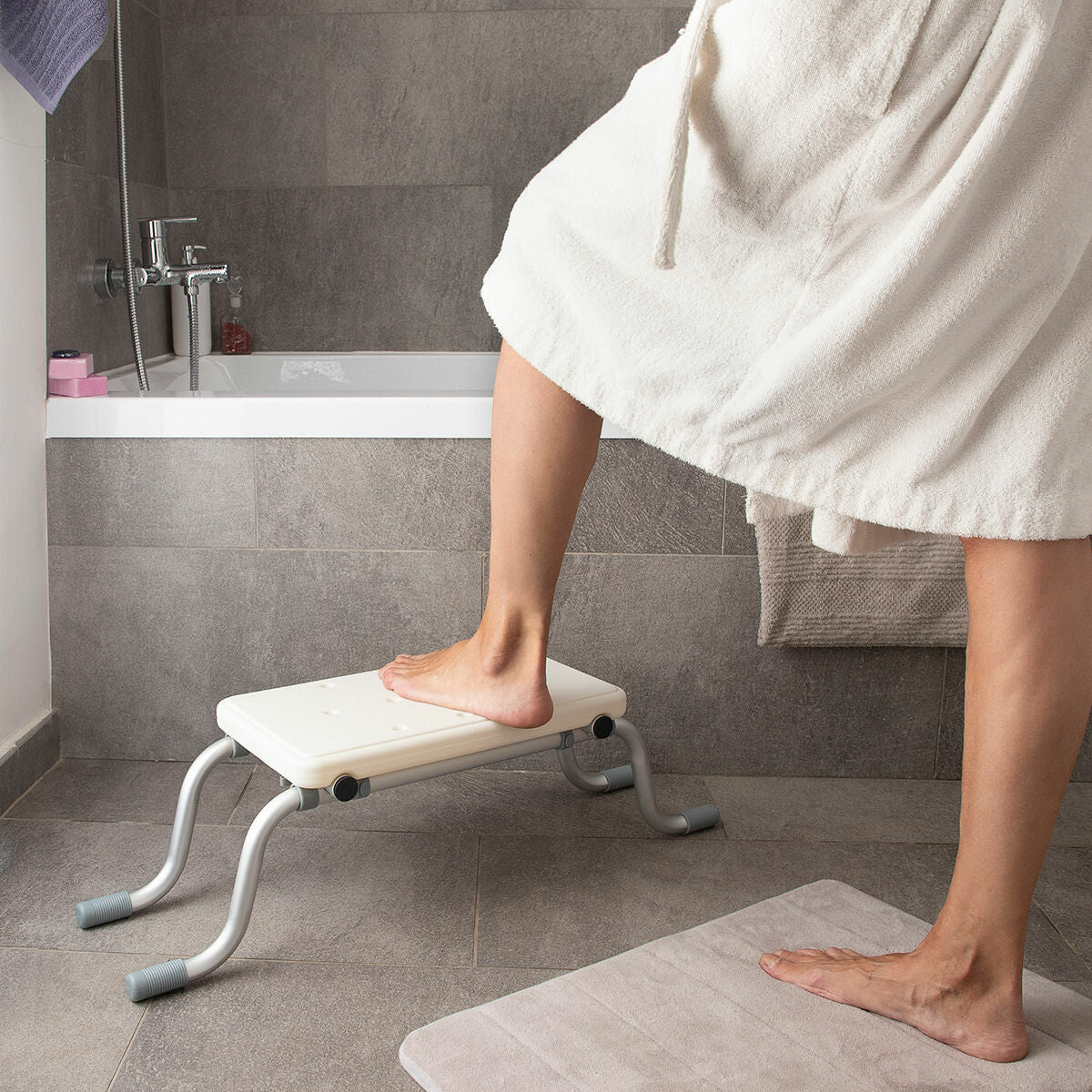 InnovaGoods Seburett 2-in-1-Badewannensitz mit Trittfunktion – bis 120 kg