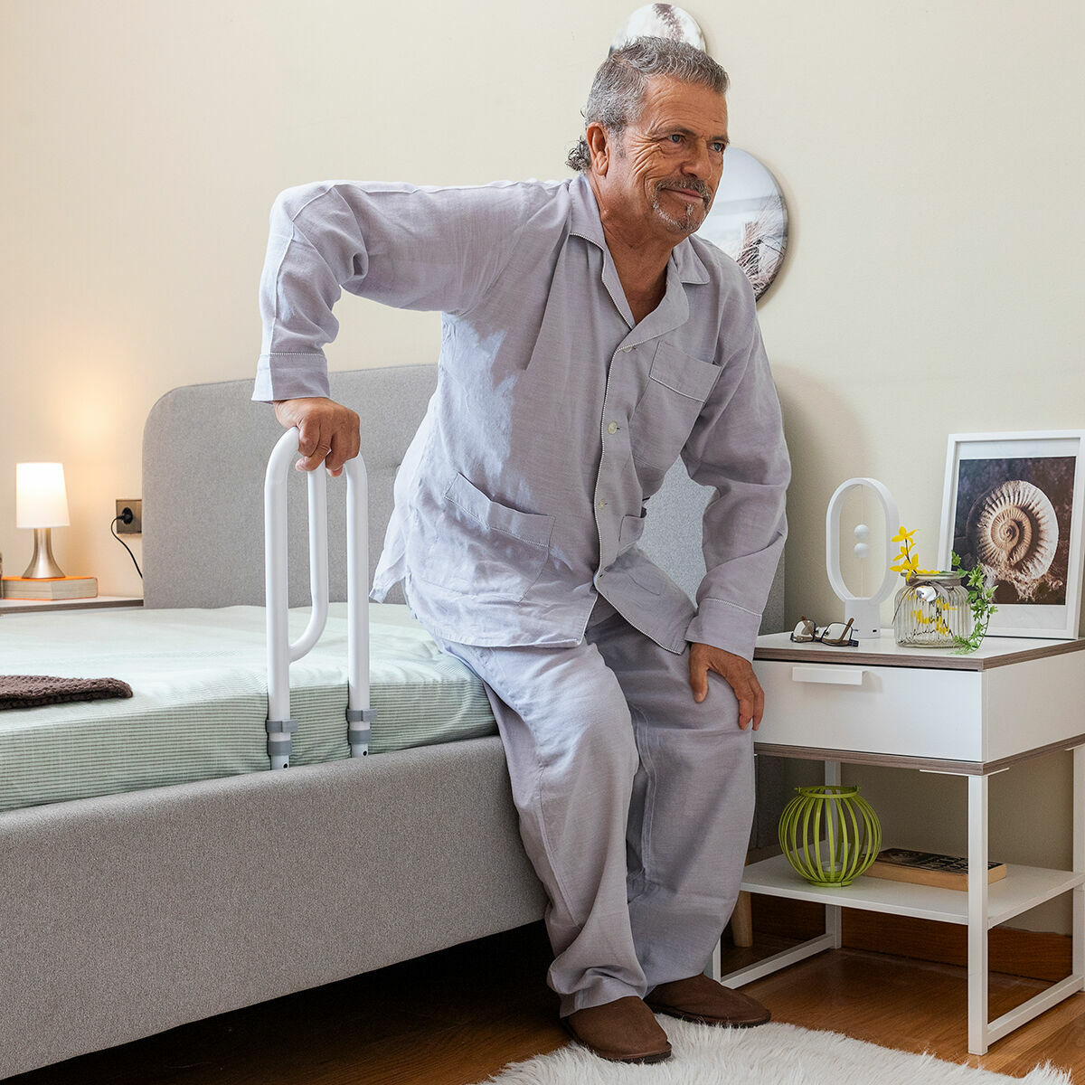 InnovaGoods Beddaid Bettaufstehhilfe – 5 Höhenstufen, bis 60 kg