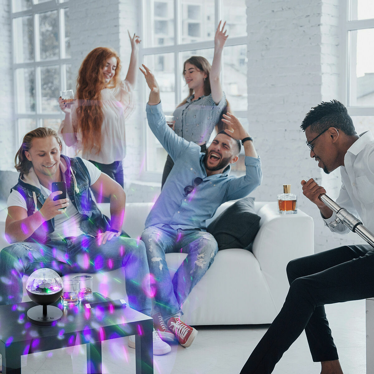 InnovaGoods Istarlyt Akku-LED-Discoprojektor mit Bluetooth-Lautsprecher