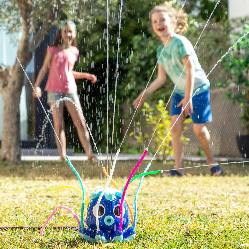 InnovaGoods Outdoor-Spielset – 2 Bumperbälle und 360°-Wassersprinkler