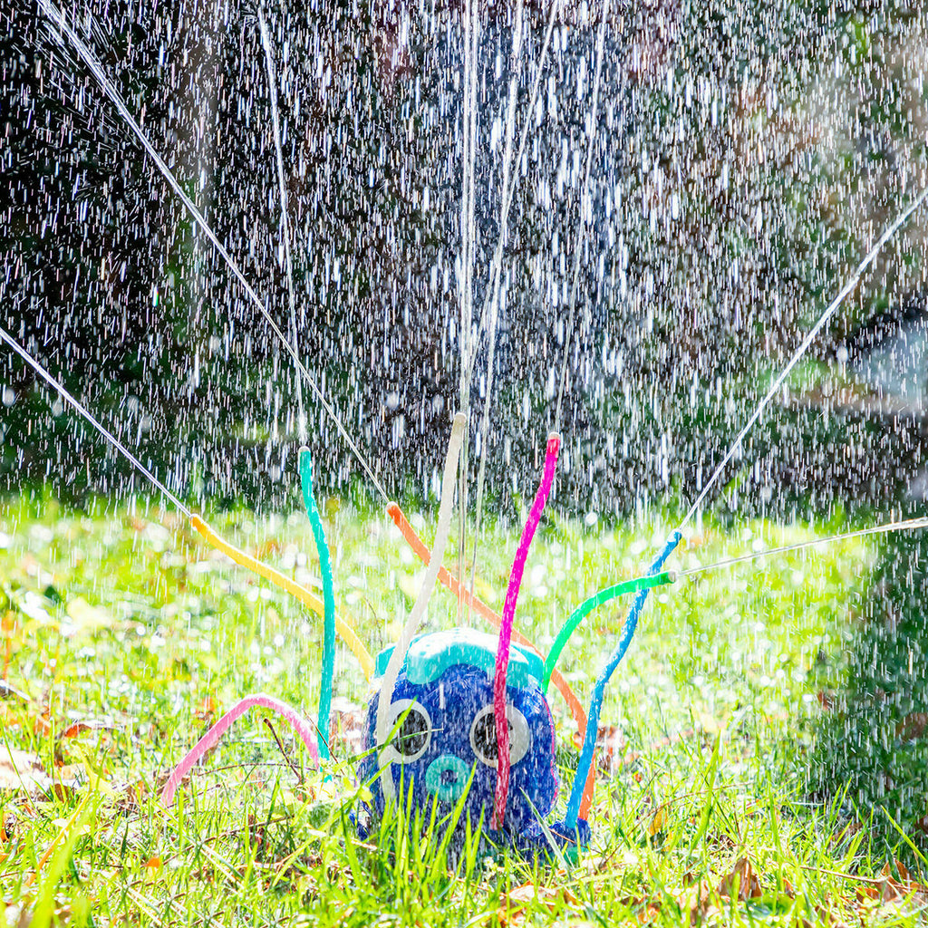 InnovaGoods Outdoor-Spielset – 2 Bumperbälle und 360°-Wassersprinkler