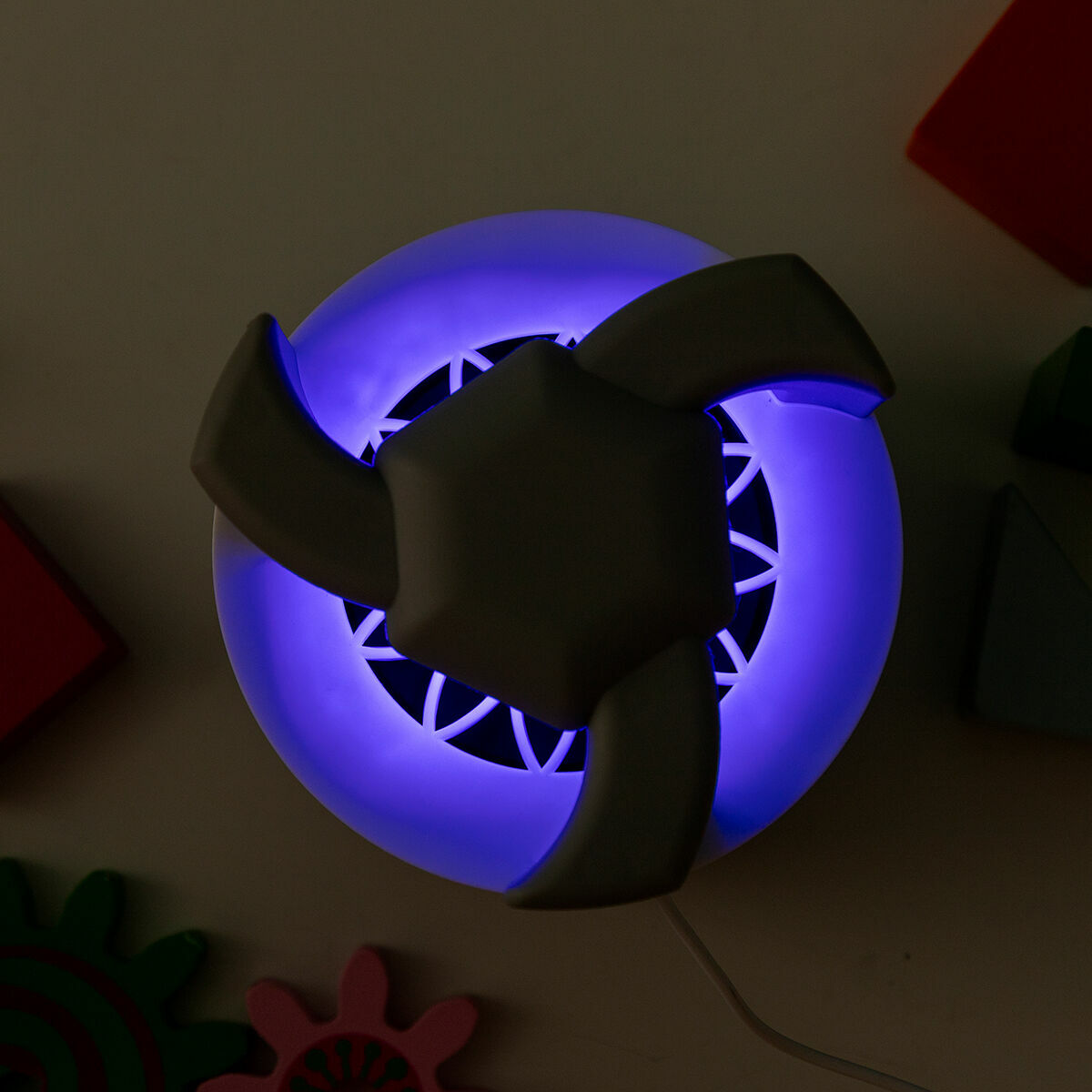 InnovaGoods KL Silen USB-Insektenfalle mit UV-Licht