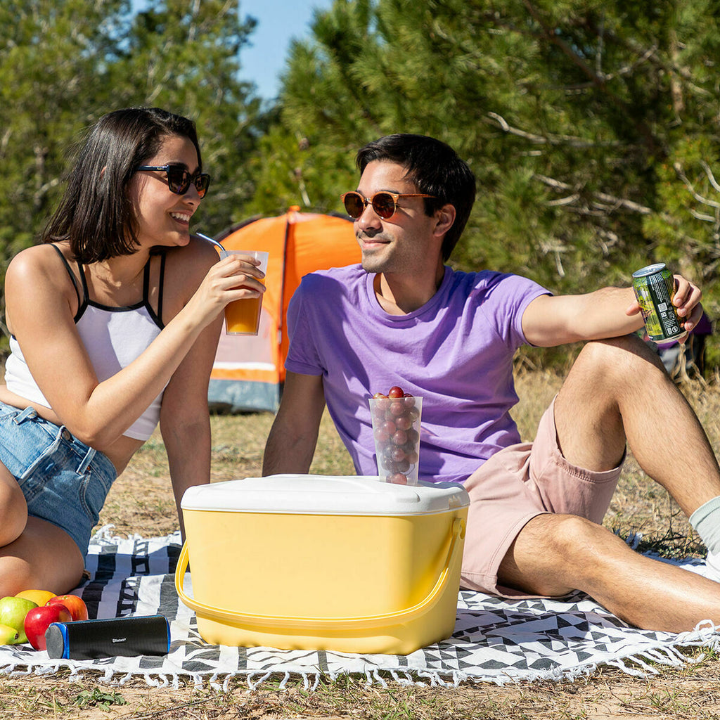 InnovaGoods Lilty Tragbare Kühlbox – 15 L mit 2 Getränkehaltern