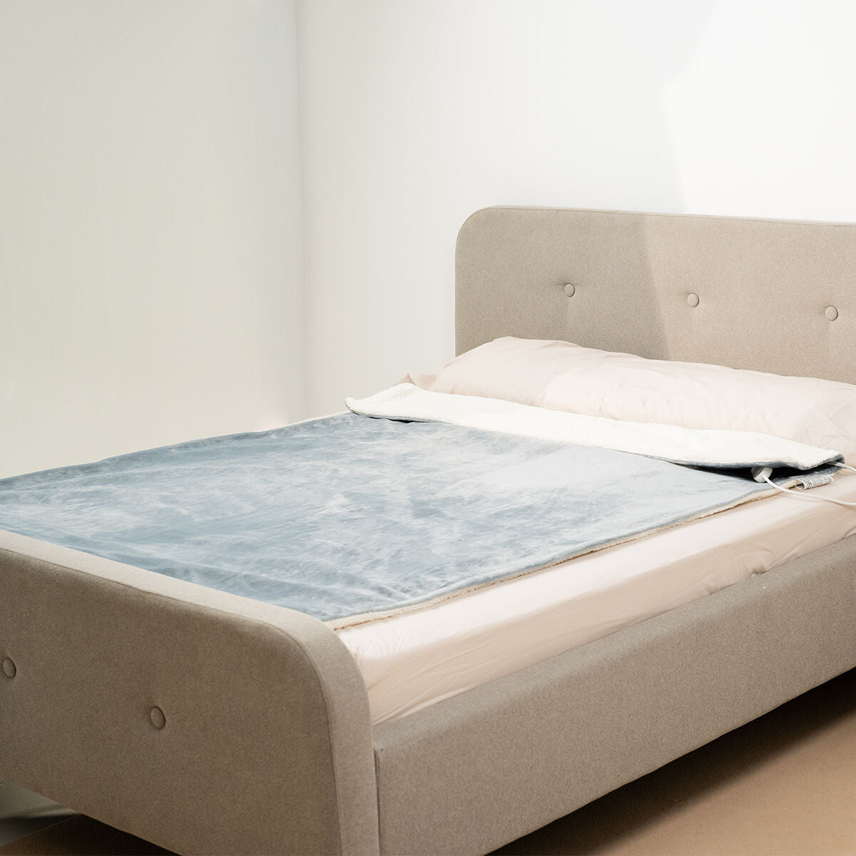 InnovaGoods Heklet Heizdecke – 130 × 180 cm, 160 W, Weiß/Grau