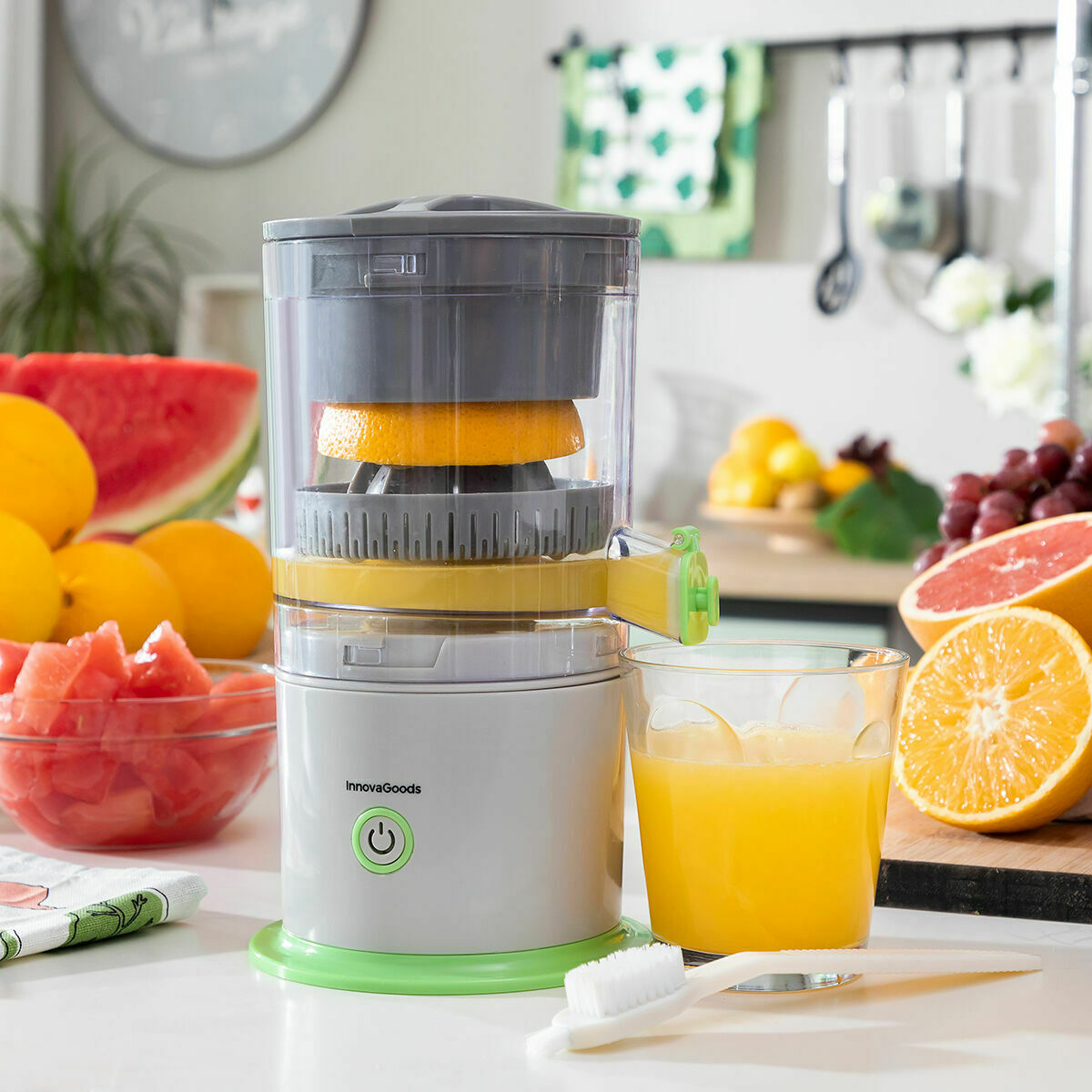 InnovaGoods Juisso automatische Akku-Saftpresse 250 ml