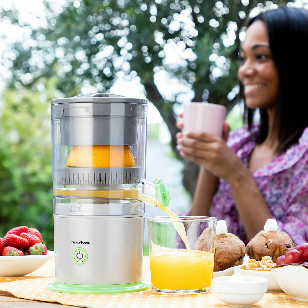 InnovaGoods Juisso automatische Akku-Saftpresse 250 ml