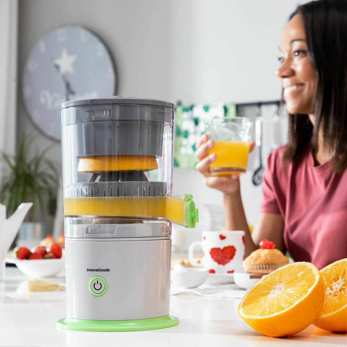 InnovaGoods Juisso automatische Akku-Saftpresse 250 ml
