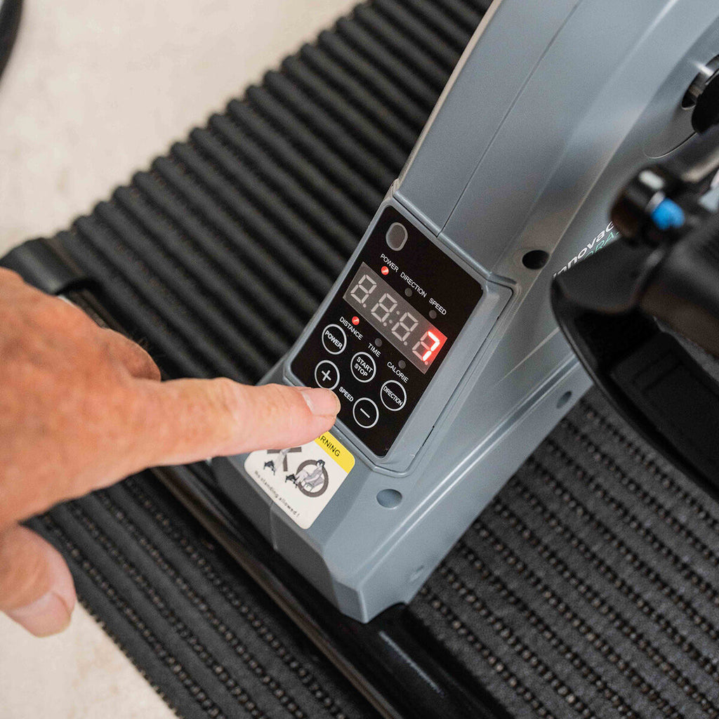 InnovaGoods Velora 3000 Elektrischer Pedaltrainer mit Matte und Fernbedienung